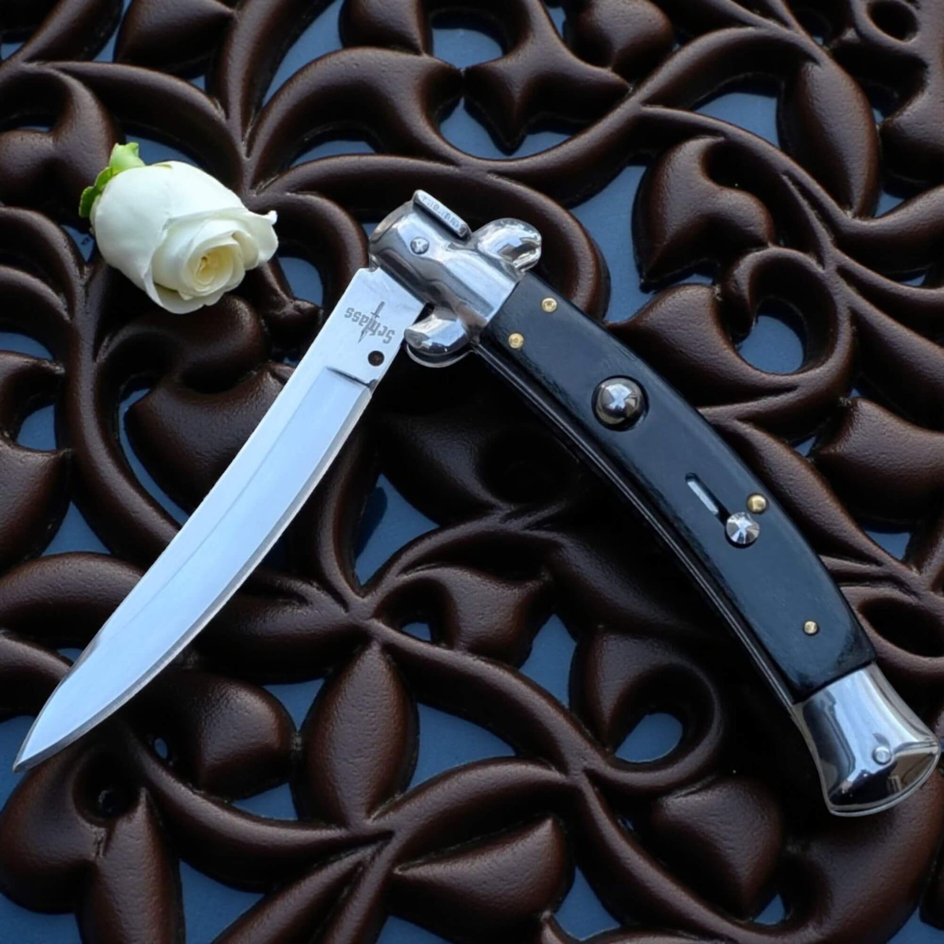 Couteau de poche automatique à cran d'arrêt incurvé manche noir en bois et lame en acier inoxydable