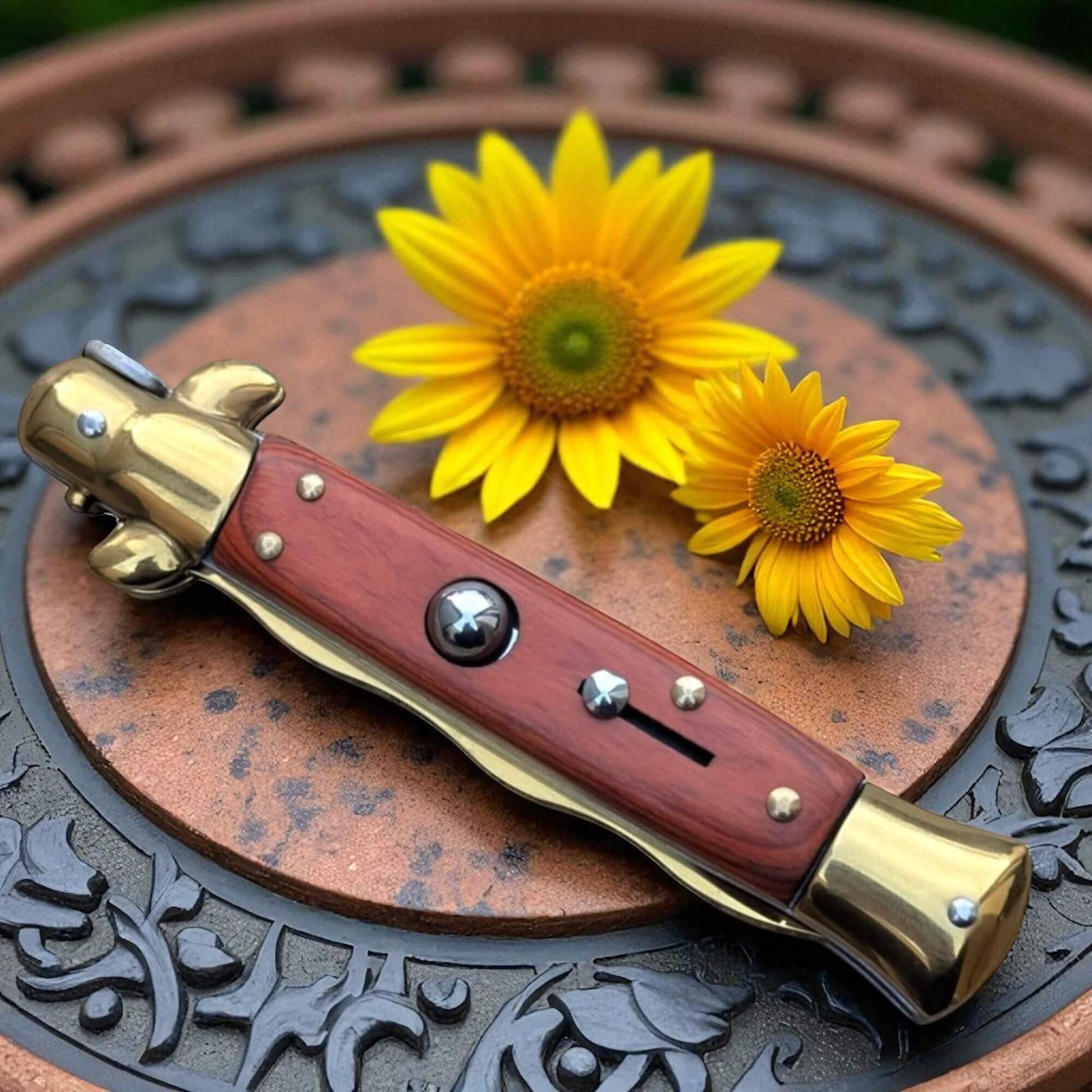 Couteau de poche automatique à cran d'arrêt lame serpentine doré cadeau idéal pour homme anniversaire 