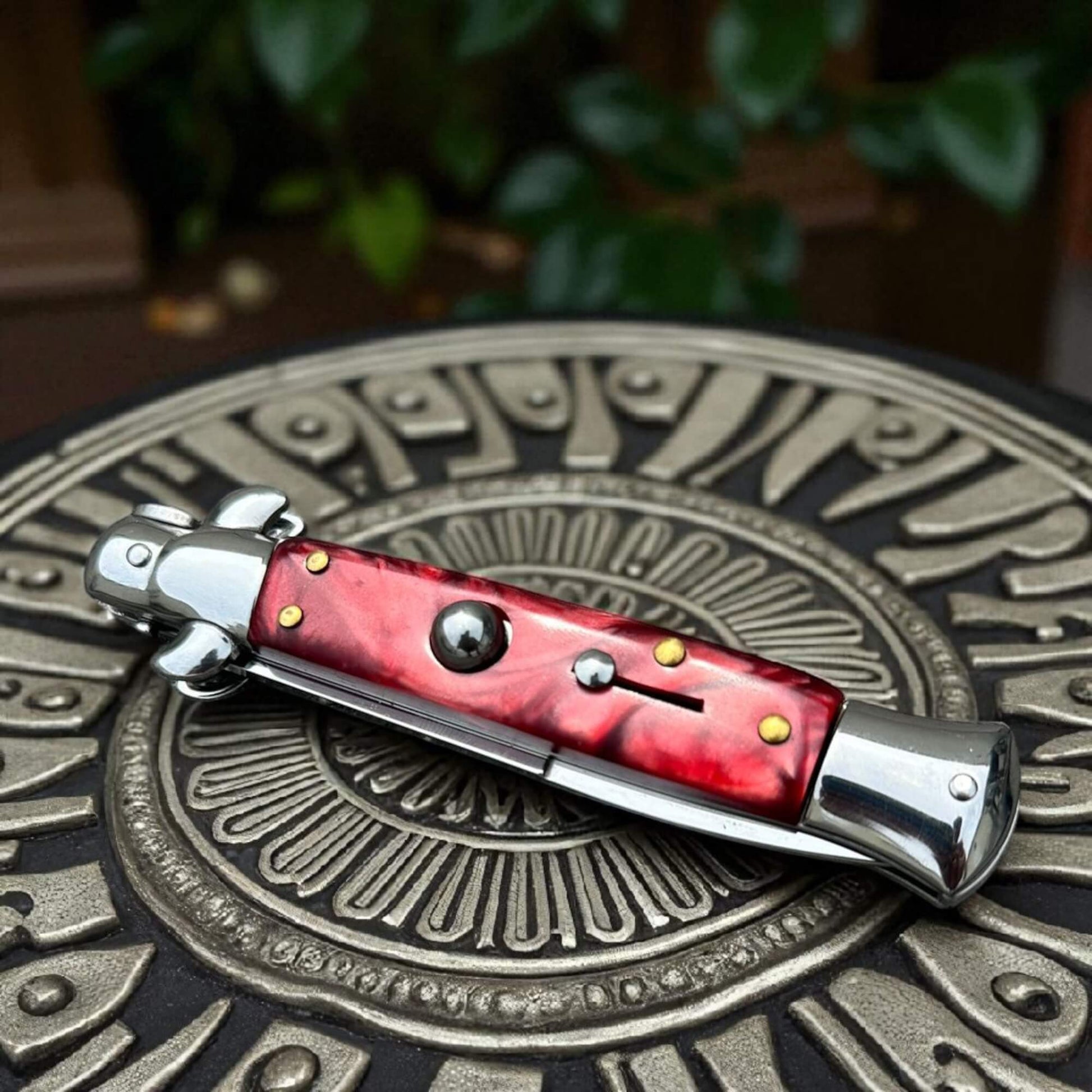 SCHLASS - Couteau de poche stiletto rouge argent ouverture automatique cran d'arrêt. 