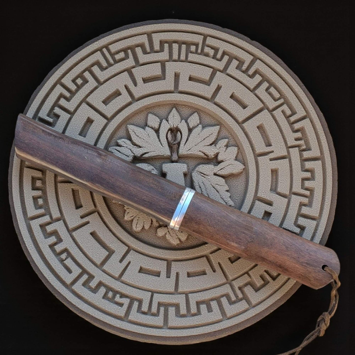 L'Essence - Couteau de poche en bois avec fourreau lame en acier damas